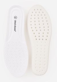 Born2be - Brązowe Sneakersy na Kauczukowej Grubej Podeszwie z Paskami po Bokach Ninlili. Okazja: na co dzień. Zapięcie: pasek. Kolor: brązowy. Materiał: kauczuk #3