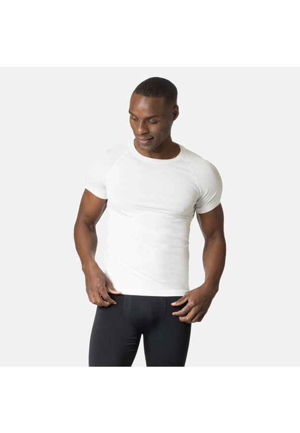 Koszulka termoaktywna z krótkim rękawem męska Odlo PERFORMANCE LIGHT ECO. Kolor: biały. Długość rękawa: krótki rękaw. Długość: krótkie. Sport: turystyka piesza