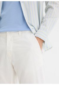 bonprix - Spodnie chinosy z czystego lnu, regular fit, prosta nogawka. Kolor: biały. Materiał: len. Styl: klasyczny #3