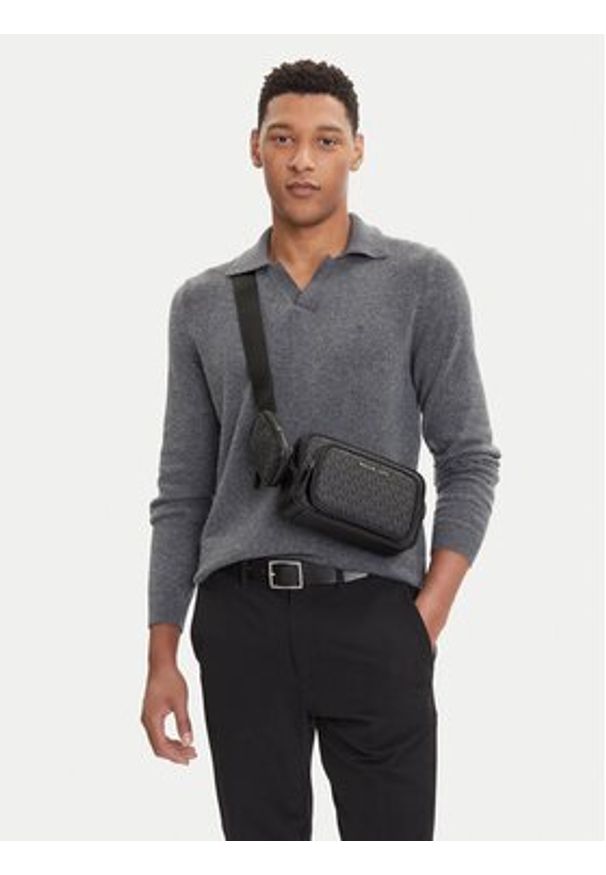 MICHAEL Michael Kors Saszetka Hudson 33U2LHDC2B Czarny. Kolor: czarny. Materiał: skóra