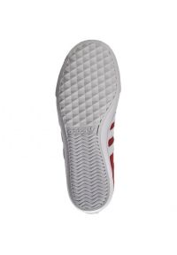 Adidas - Buty adidas Originals Sellwood M BB8701 czerwone. Okazja: na co dzień. Zapięcie: pasek. Kolor: czerwony. Materiał: materiał, syntetyk, guma. Szerokość cholewki: normalna. Wzór: paski. Sezon: lato. Styl: casual, klasyczny