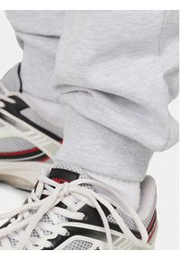 Jack & Jones - Jack&Jones Spodnie dresowe Gordon 12249904 Biały Regular Fit. Kolor: biały. Materiał: bawełna