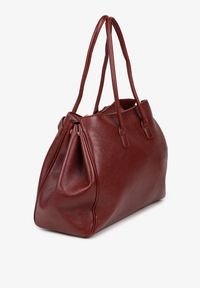 Renee - Bordowa Torebka Shopper z Dwoma Rączkami Ozdobiona Paskiem z Klamrą Remisse. Kolor: czerwony. Wzór: aplikacja. Styl: klasyczny, casual, elegancki. Rodzaj torebki: na ramię #3