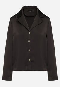 Born2be - Czarna Elegancka Koszula Satynowa z Wycięciami na Dolnej Krawędzi Klirea. Okazja: na co dzień. Typ kołnierza: kołnierzyk klasyczny. Kolor: czarny. Materiał: satyna. Długość rękawa: długi rękaw. Długość: długie. Styl: elegancki
