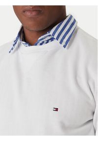 TOMMY HILFIGER - Tommy Hilfiger Bluza Essential MW0MW37232 Biały Regular Fit. Kolor: biały. Materiał: bawełna #5