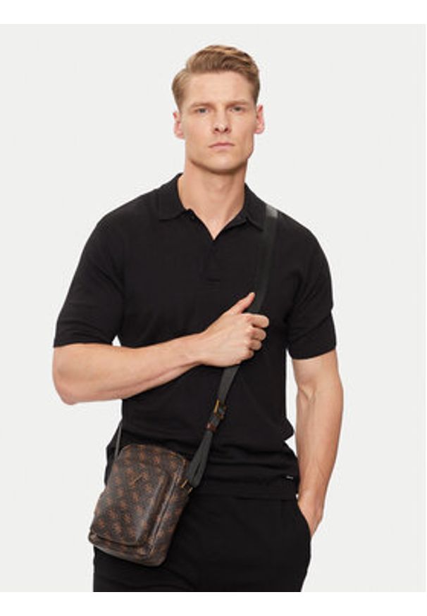 Guess Saszetka HMEVZL P3163 Brązowy. Kolor: brązowy. Materiał: skóra