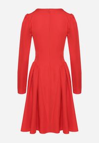 Born2be - Czerwona Rozkloszowana Sukienka z Usztywnianymi Miseczkami Tillimara. Kolor: czerwony. Typ sukienki: dopasowane #7