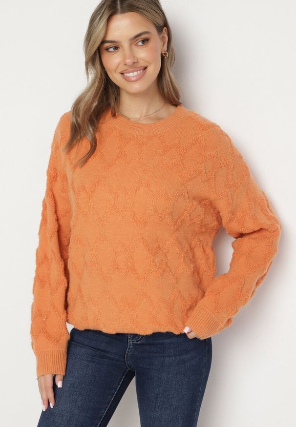Born2be - Pomarańczowy Sweter o Luźnym Kroju i Wzorzystym Splocie ze Ściągaczami Elondrae. Okazja: na co dzień. Kolor: pomarańczowy. Materiał: jeans, bawełna. Wzór: ze splotem. Styl: elegancki, casual