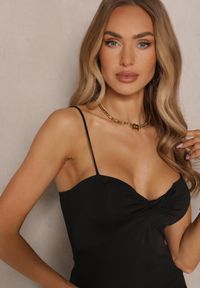 Renee - Czarny Top z Wiskozą z Usztywnionymi Miseczkami i Marszczeniem Meradoria. Okazja: na co dzień. Kolor: czarny. Materiał: wiskoza. Styl: casual #3