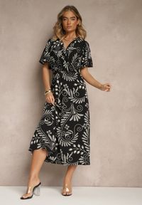 Renee - Czarna Kopertowa Sukienka z Bawełną w Geometryczny Wzór Lunasena. Okazja: na co dzień, na imprezę, na spacer. Kolor: czarny. Materiał: bawełna. Wzór: geometria. Sezon: lato. Typ sukienki: kopertowe. Styl: elegancki, casual #5