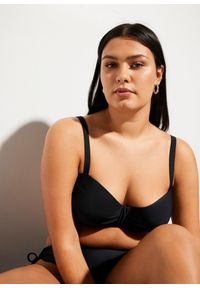 bonprix - Bikini z biustonoszem typu balkonetka z dodatkowym wiązaniem z tyłu na szyi (2 części). Kolor: czarny