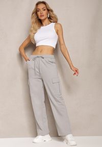 Renee - Szare Spodnie dresowe z Bawełny z Szerokimi Kieszeniami Cargo Tanelle. Okazja: na co dzień. Stan: podwyższony. Kolor: szary. Materiał: dresówka, bawełna. Styl: casual #3