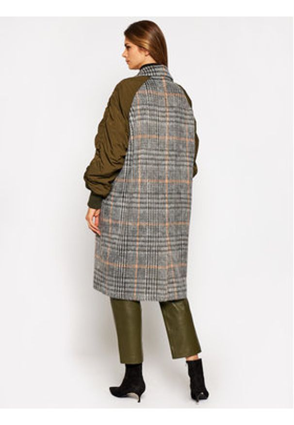 Iceberg Płaszcz zimowy 20II2P0N0414988 Kolorowy Oversize. Materiał: syntetyk. Wzór: kolorowy. Sezon: zima