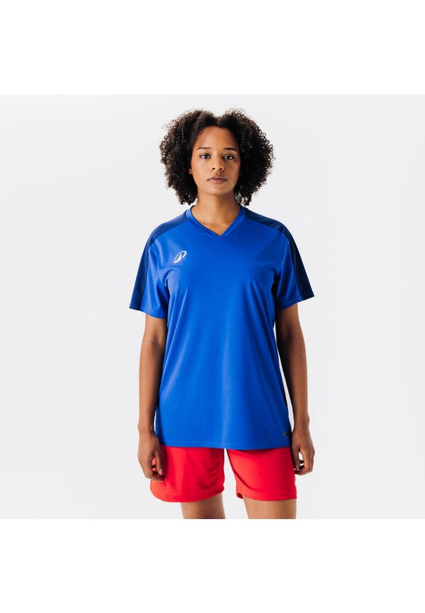 KIPSTA - Koszulka piłkarska z krótkim rękawem Kipsta Essential. Kolor: niebieski. Materiał: poliester, materiał. Długość rękawa: krótki rękaw. Długość: krótkie. Sport: piłka nożna