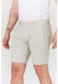 Guess - GUESS Beżowe szorty męskie, Rozmiar 30. Kolor: beżowy. Materiał: elastan, bawełna #1