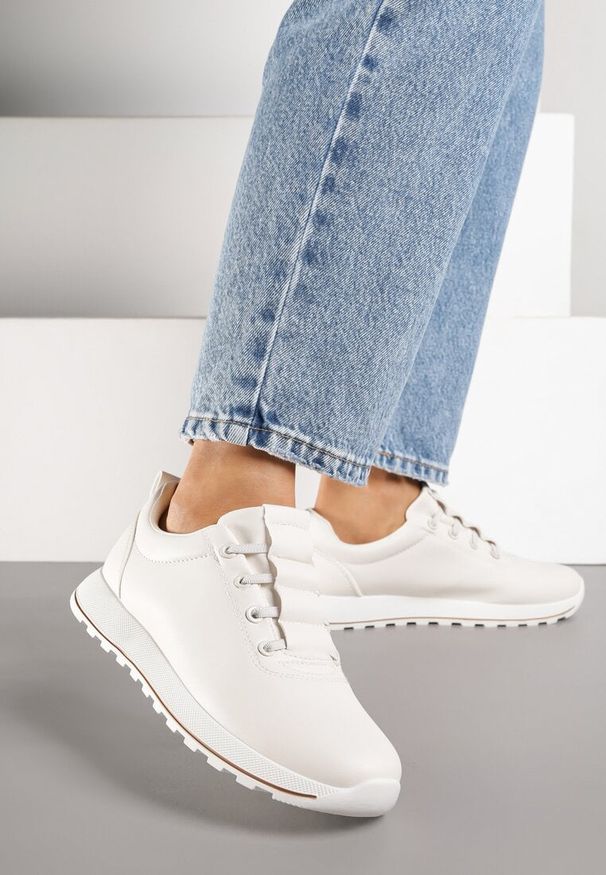 Born2be - Beżowe Klasyczne Sneakersy Palentie. Okazja: na co dzień. Kolor: beżowy. Materiał: jeans, skóra