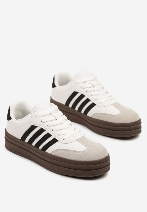 Renee - Biało-Czarne Sneakersy Kultowe Tenisówki na Grubej Podeszwie z Tłoczeniami Ellimia. Okazja: na co dzień. Kolor: biały. Materiał: jeans