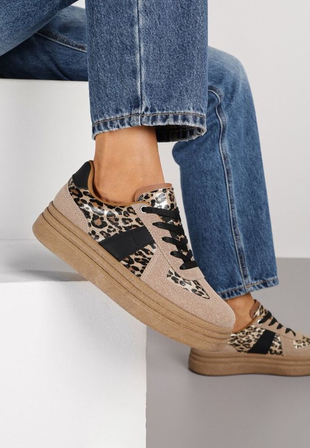 Renee - Panterkowe Sneakersy w Stylu Tenisówek na Platformie Gilritisa. Okazja: na co dzień. Materiał: dresówka. Obcas: na platformie