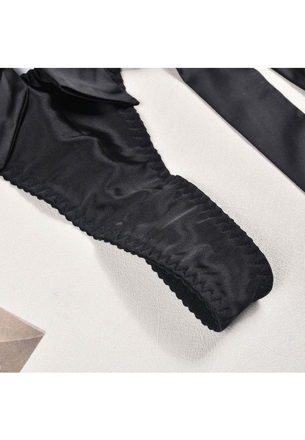 Intica - Komplet bielizny z kokardami i regulowanymi ramiączkami Chrysa. Kolor: czerwony. Materiał: materiał