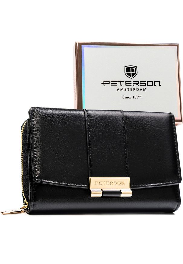 Poziomy portfel damski wykonany ze skóry ekologicznej w czarnym kolorze, zamykany na zatrzask - Peterson. Kolor: czarny. Materiał: skóra ekologiczna. Wzór: gładki