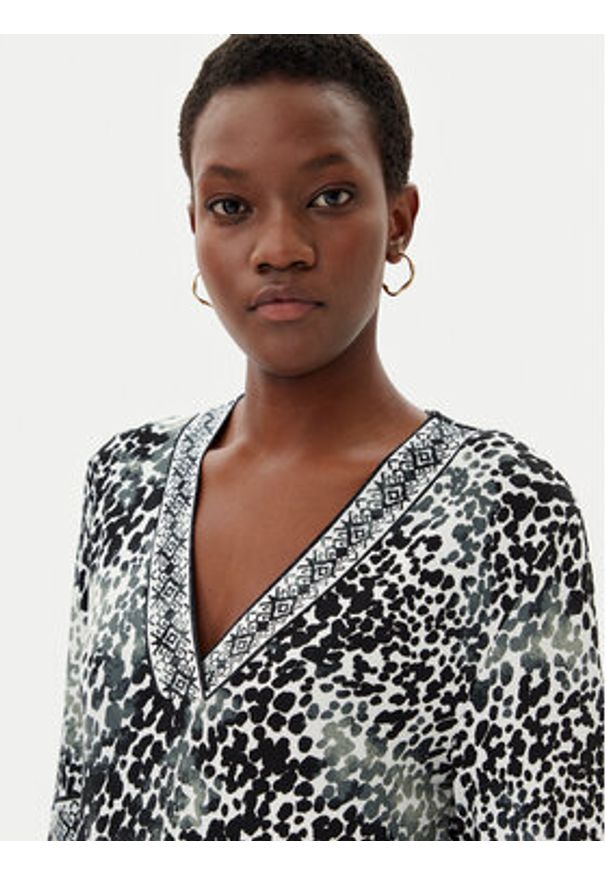 Olsen Sukienka codzienna 13002010 Zielony Regular Fit. Okazja: na co dzień. Kolor: zielony. Materiał: wiskoza. Typ sukienki: proste. Styl: casual