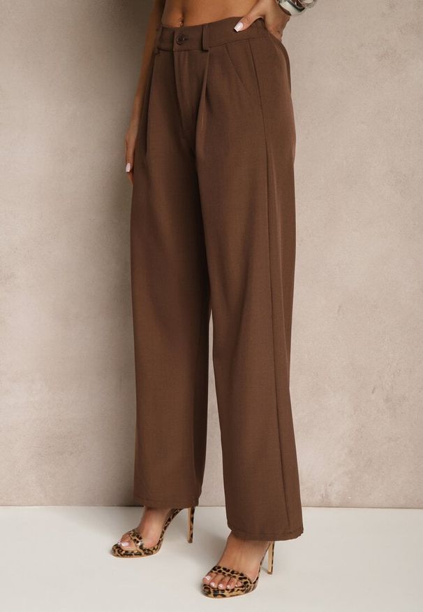 Renee - Brązowy Garniturowy Komplet Kamizelka z Wiązaniem i Spodnie o Szerokim Kroju Davielis. Kolor: brązowy