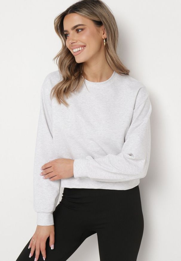 Born2be - Jasnoszara Bawełniana Bluza Oversize o Krótszym Kroju Vesperana. Kolor: szary. Materiał: bawełna. Długość: krótkie