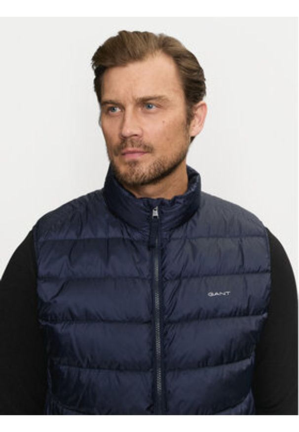 GANT - Gant Kamizelka 7006299 Granatowy Regular Fit. Kolor: niebieski. Materiał: syntetyk