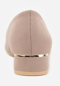 Born2be - Ciemnobeżowe Czółenka Vices ze Skórzaną Wkładką i Metaliczną Wstawką Ediniela. Kolor: beżowy. Materiał: skóra. Obcas: na obcasie. Styl: elegancki. Wysokość obcasa: średni #6