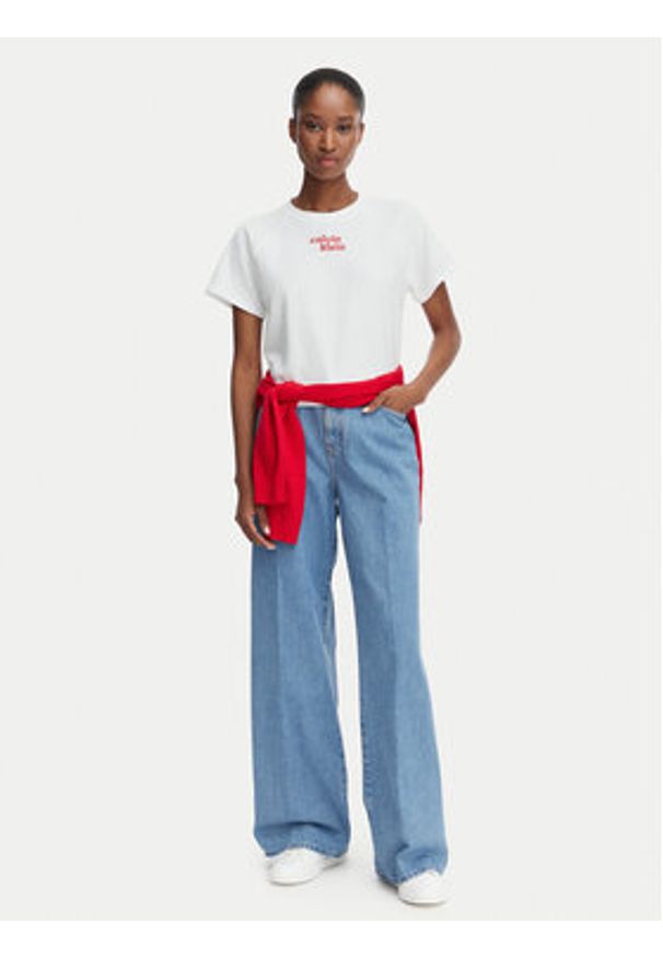 Calvin Klein Jeans T-Shirt TOWEL LV047G287G Biały Cropped Fit. Kolor: biały. Materiał: bawełna