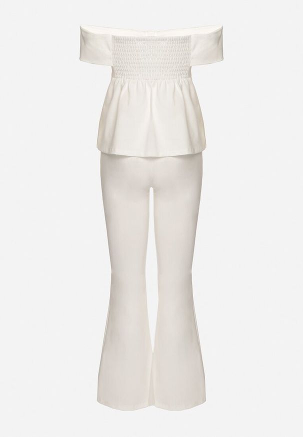 Born2be - Biały Komplet Garniturowy Bluzka Hiszpanka z Guzikami i Spodnie Dzwony Yaskio. Kolor: biały. Materiał: materiał. Wzór: aplikacja