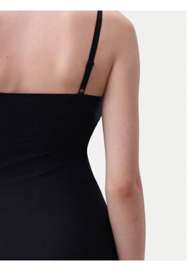 Chantelle Top Soft Stretch C10620 Czarny Slim Fit. Kolor: czarny. Materiał: syntetyk