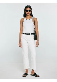 Big-Star - Top damski z kontrastowym wykoŅczeniem biały Lessa 100. Kolor: biały. Materiał: dzianina, materiał. Sezon: lato. Styl: elegancki, klasyczny, retro, sportowy #6