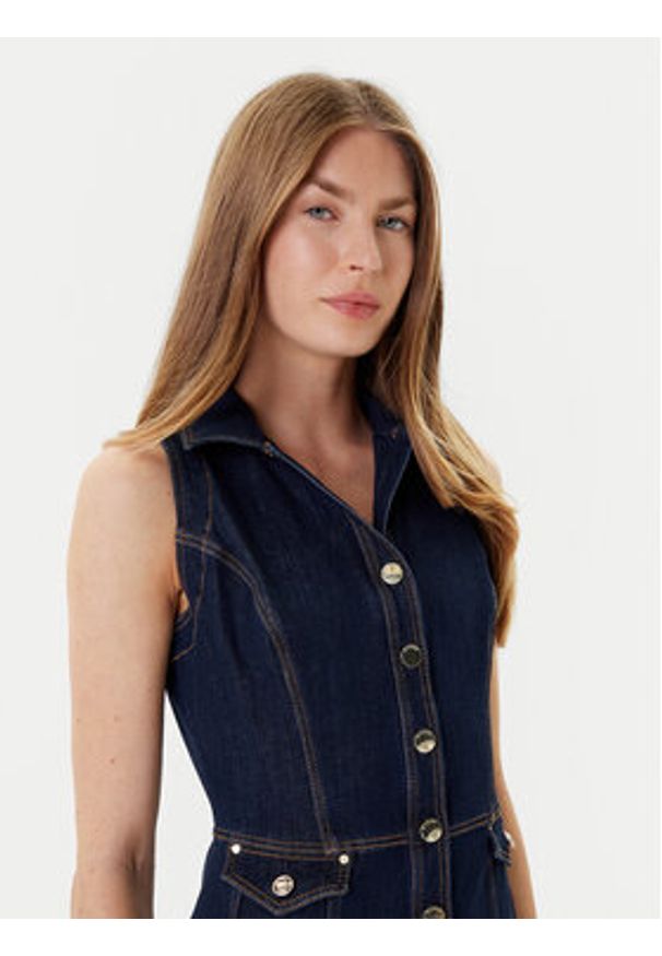 Guess Sukienka jeansowa W5YK24 D5PW1 Granatowy Regular Fit. Kolor: niebieski. Materiał: bawełna