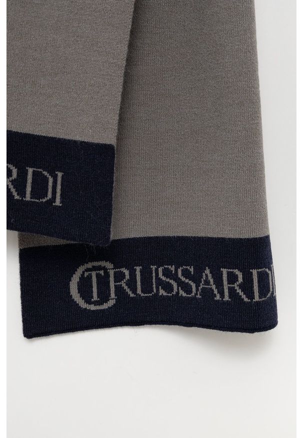 Trussardi Jeans - Trussardi Szalik męski kolor szary. Kolor: szary. Materiał: dzianina