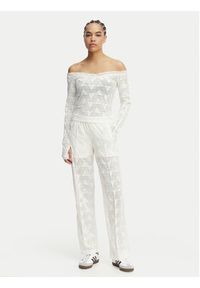 Adidas - adidas Bluzka Lace Bardot KE3458 Biały Slim Fit. Kolor: biały. Materiał: syntetyk #3
