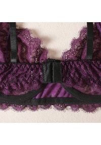 Intica - Zestaw bielizny koronkowej na specjalne okazje Annarosa. Kolor: fioletowy. Materiał: koronka #4