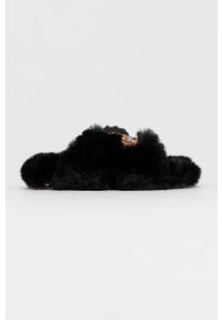 Kurt Geiger London Kapcie kolor czarny. Kolor: czarny. Materiał: guma. Wzór: aplikacja #1