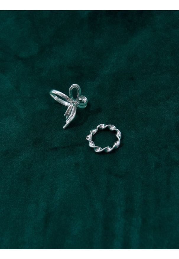 Sinsay - Pierścionki 2 pack - srebrny. Materiał: srebrne. Kolor: srebrny