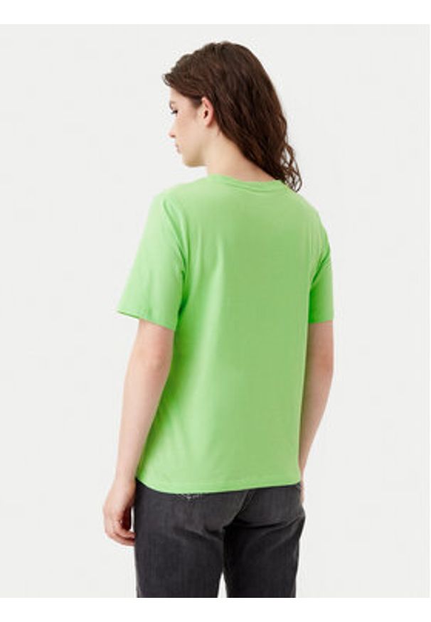 only - ONLY T-Shirt 15270390 Zielony Regular Fit. Kolor: zielony. Materiał: bawełna