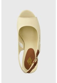 U.S. Polo Assn. sandały AYLIN damskie na koturnie AYLIN013D. Zapięcie: klamry. Kolor: beżowy. Materiał: materiał, guma. Wzór: gładki. Obcas: na koturnie. Wysokość obcasa: średni #4