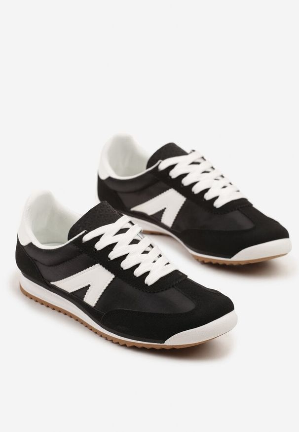Born2be - Czarne Sneakersy Ozdobione Geometrycznym Wzorem Teroti. Kolor: czarny. Materiał: jeans. Wzór: aplikacja, geometria