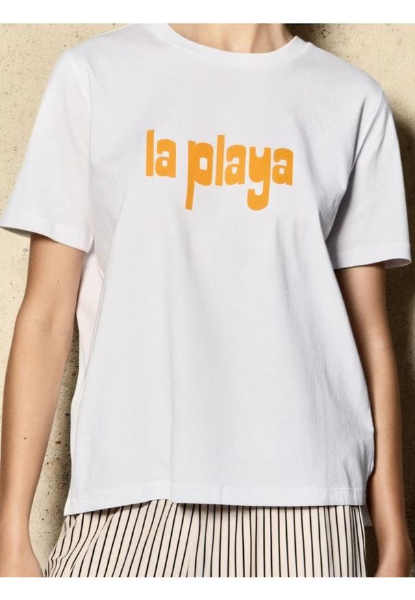 Sinsay - Bawełniana koszulka z napisem La Playa - biały. Kolor: biały. Materiał: bawełna. Wzór: napisy