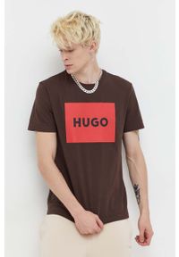 Hugo - HUGO t-shirt bawełniany kolor brązowy z nadrukiem. Kolor: brązowy. Materiał: bawełna. Wzór: nadruk
