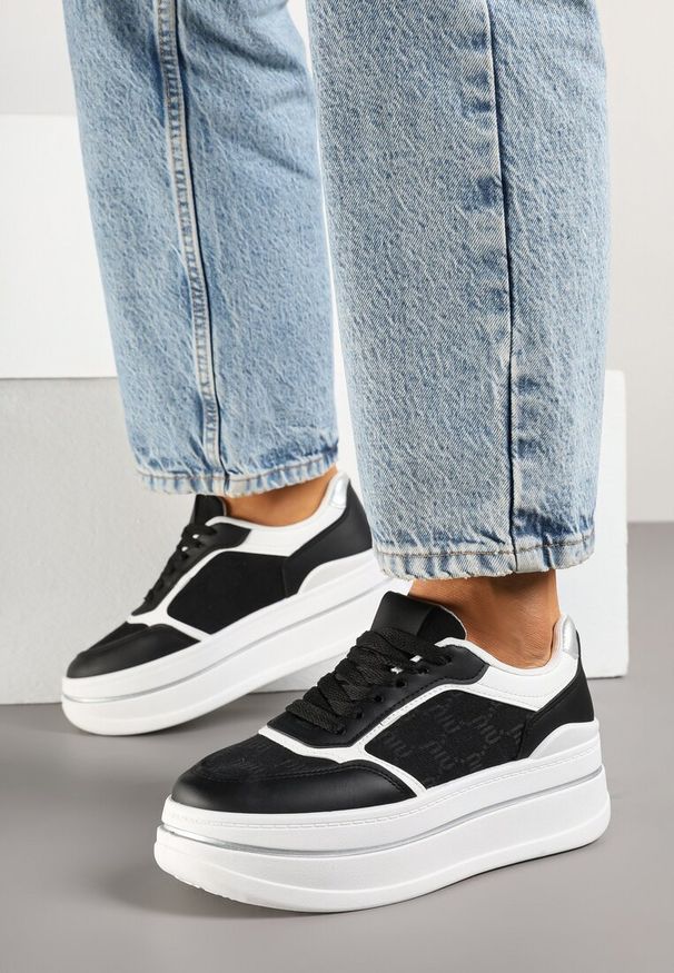 Renee - Czarno-Białe Sneakersy na Platformie z Tłoczoną Cholewką Callirae. Okazja: na co dzień. Kolor: czarny. Szerokość cholewki: normalna. Obcas: na platformie