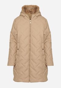 Born2be - Ciemnobeżowa Długa Kurtka Dwustronna z Pikowanymi Przeszyciami i Kapturem Olidia. Okazja: na spacer, na co dzień. Kolor: beżowy. Materiał: dzianina, jeans, futro, poliester. Długość: długie. Styl: casual, elegancki #4