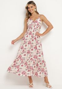 Born2be - Jasnofioletowa Sukienka w Kwiaty na Regulowanych Ramiączkach z Rozcięciami i Ozdobnymi Guzikami Dimllie. Okazja: na co dzień. Typ kołnierza: dekolt w serek. Kolor: fioletowy. Długość rękawa: na ramiączkach. Wzór: kwiaty. Typ sukienki: rozkloszowane. Styl: casual, elegancki #1