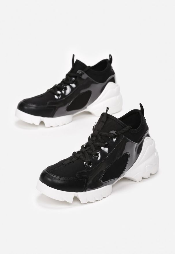 Born2be - Czarne Sneakersy Bathaphaura. Nosek buta: okrągły. Zapięcie: bez zapięcia. Kolor: czarny. Materiał: materiał, softshell. Szerokość cholewki: normalna. Wzór: aplikacja
