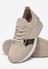 Born2be - Beżowe Sneakersy Ryrana. Nosek buta: okrągły. Kolor: beżowy. Materiał: lakier, materiał. Szerokość cholewki: normalna. Wzór: gładki, aplikacja