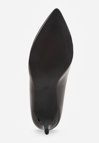 Born2be - Czarne Klasyczne Czółenka na Szpilce ze Skórzaną Wkładką Valenthea. Okazja: na co dzień. Nosek buta: szpiczasty. Kolor: czarny. Materiał: skóra. Obcas: na szpilce. Styl: klasyczny #6